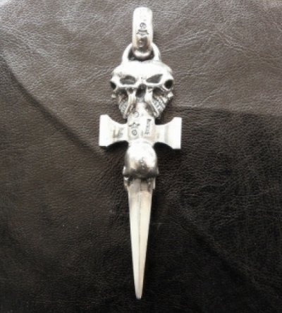 画像18: Half Triple Skull Dagger Square Bottom & H.W.O Pendant
