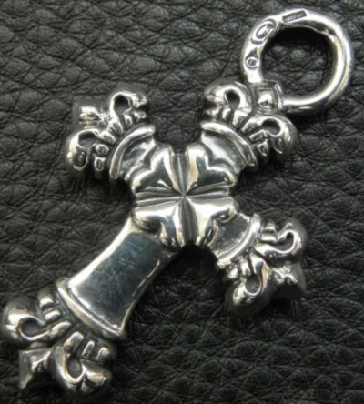 画像2: One Eighth Long 4 Heart Crown Cross Pendant