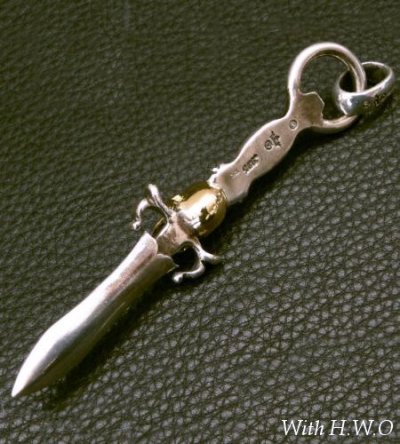 画像4: Gold Skull On Dagger With H.W.O Pendant