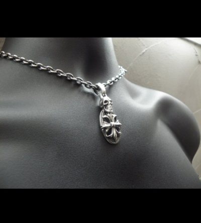 画像5: Quarter Skull On Top Cross Oval With Classic H.W.O Pendant