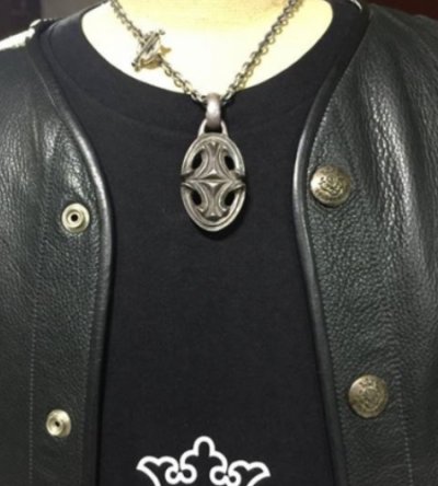 画像11: Both Side Sculpted Oval With H.W.O Pendant