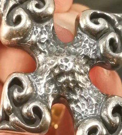 画像8: Quarter 4 Heart Chiseled Short Cross With H.W.O Pendant