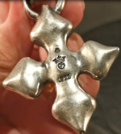 画像7: Quarter 4 Heart Chiseled Short Cross With H.W.O Pendant