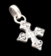 Quarter 4 Heart Chiseled Short Cross With H.W.O Pendant