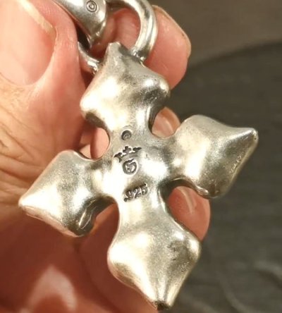 画像5: Quarter 4 Heart Chiseled Short Cross With H.W.O Pendant