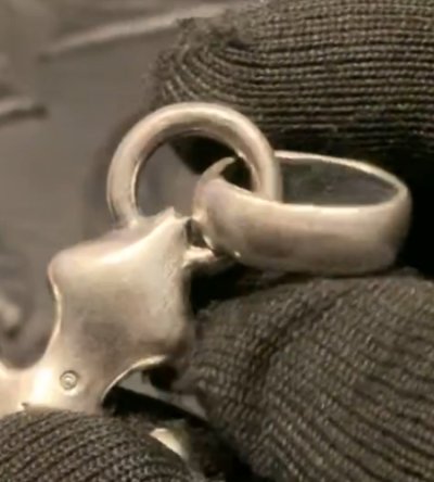 画像6: Quarter 4 Heart Chiseled Short Cross With H.W.O Pendant