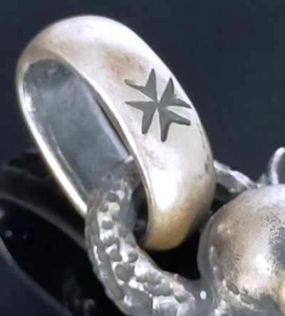 画像10: Skull On Snake Buckle With Atelier Mark Button Pendant