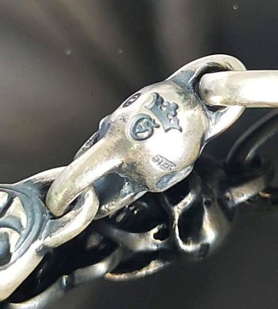 画像6: Quarter Skull With Quarter Sculpted Oval Pendant