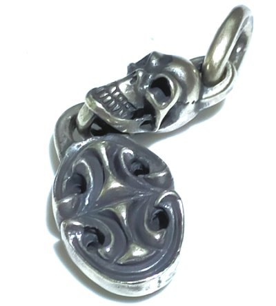 画像11: Half Single Skull With Sculpted Oval Pendant