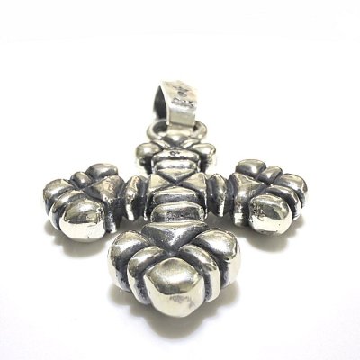 画像6: Quarter Gothic Cross With Chevron Bail Pendant