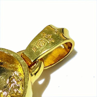 画像10: 10k Gold Giant Skull With Chevron Bail Pendant