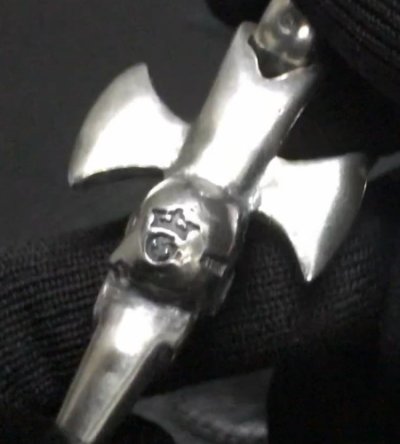 画像15: Single Skull Dagger Round Bottom Pendant