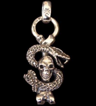 画像1: Skull On Snake With H.W.O Pendant