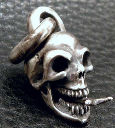 画像10: Single Skull With Snake Tongue Pendant