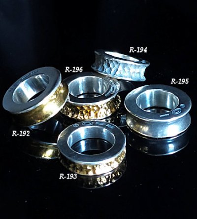 画像10: Pure Gold Wrap 7 x 5mm Wide Bolo Neck Chiseled Reel Ring