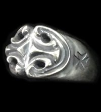 Sculpted Oval Ring