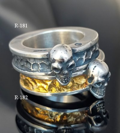 画像16: Twelve Small Skull On 7.5mm Wide Side Flat Chiseled Reel Ring
