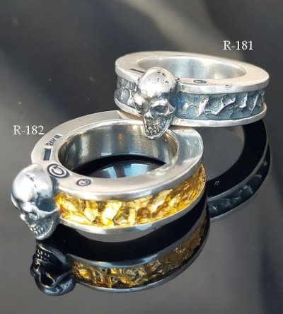 画像17: Twelve Small Skull On 7.5mm Wide Side Flat Chiseled Reel Ring
