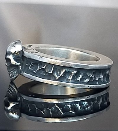 画像5: Twelve Small Skull On 7.5mm Wide Side Flat Chiseled Reel Ring