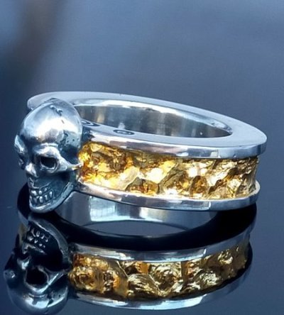画像5: Pure Gold Wrap Twelve Small Skull On 7.5mm Wide Side Flat Chiseled Reel Ring