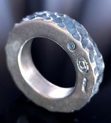 6.5mm Wide Side Flat Chiseled Ring Bold