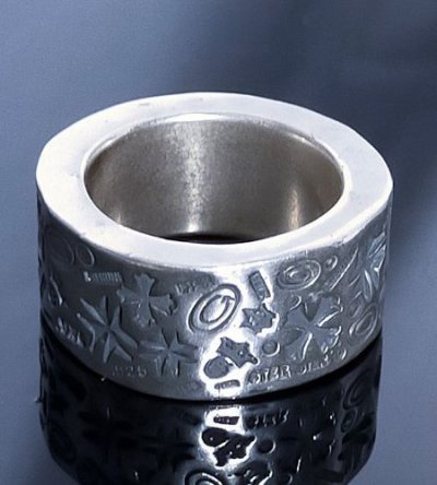 画像5: 12mm Wide Multi Stamp Flat Bar Ring Bold