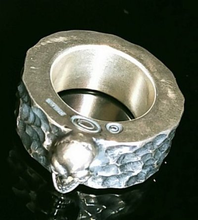 画像8: Twelve Small Skull On 11mm Wide Side Flat Chiseled Ring Bold