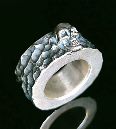 画像7: Twelve Small Skull On 11mm Wide Side Flat Chiseled Ring Bold