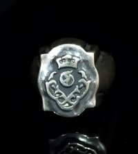 Quarter Raised Atelier Mark Shield Ring
