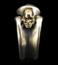 Gothic ring With 18karat T-bar skull