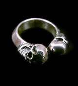 Quarter Skull With Half Triangle Wire Ring