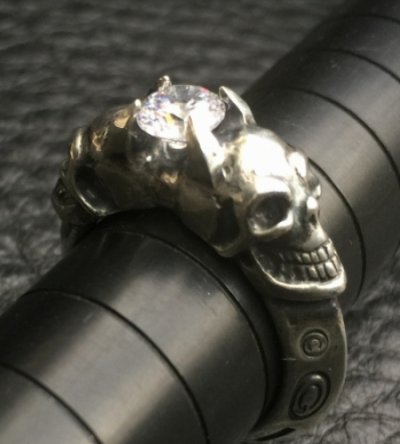画像8: Quarter Size Devil Skull Triangle Wire Bangle Diamond Ring