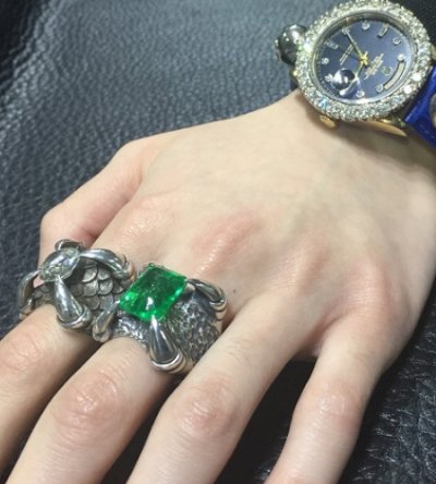 画像10: 8.09Ct Rectangle Green Emerald Predator Ring