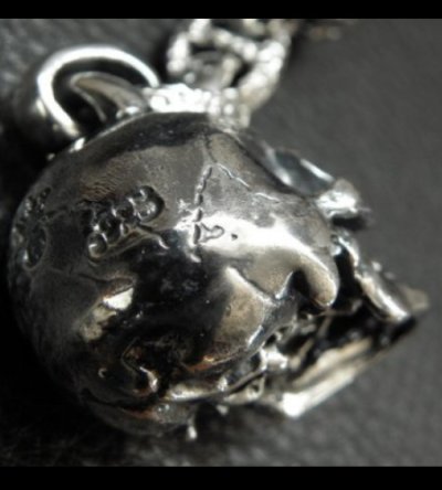 画像9: Half Large Skull With H.W.O & Chiseled Anchor Links With Lion Head Wallet Hanger