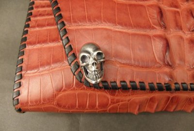画像7: Crocodile W-Spine Tail Wallet With Skull Button