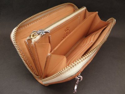 画像5: Atelier Mark Overlay Saddle Leather Round Zip Wallet (Natural)
