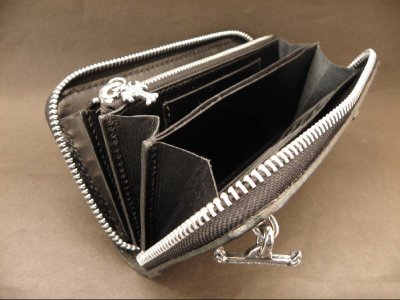 画像9: Atelier Mark Overlay Saddle Leather Round Zip Wallet (Black)
