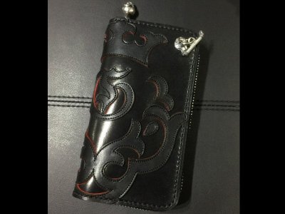 画像5: Atelier Mark Overlay Saddle Leather Round Zip Wallet (Black&Red)