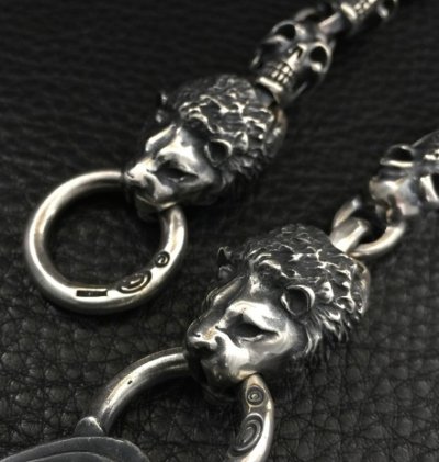 画像8: Skull On Crown Sculpted Oval Keeper With 2Lions & 13Skull Links Wallet Chain