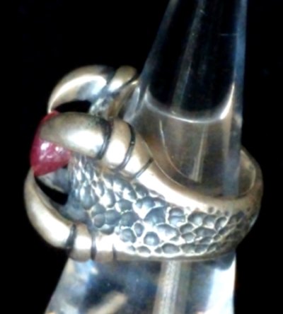 画像4: Ruby Medium Small Iron Predator Ring