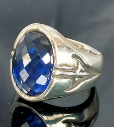 画像1: Facet Cut Blue Sapphire Signet Zaza Ring
