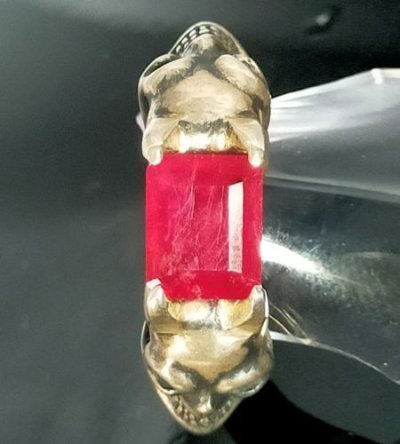 画像4: Ruby Half Devil Skull Triangle Wire Bangle Ring