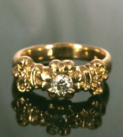 画像5: 18k Small 4Heart Crown Moissanite Ring