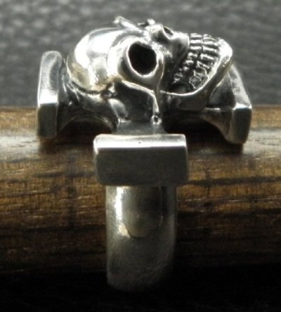 画像9: Quarter Skull On Square Hammer Cross Ring