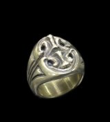 Sculpted Oval Signet Pinky Ring