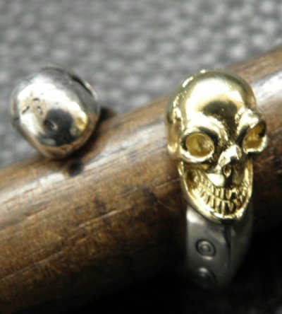 画像18: Gold & Silver Skull With Triangle Wire Ring