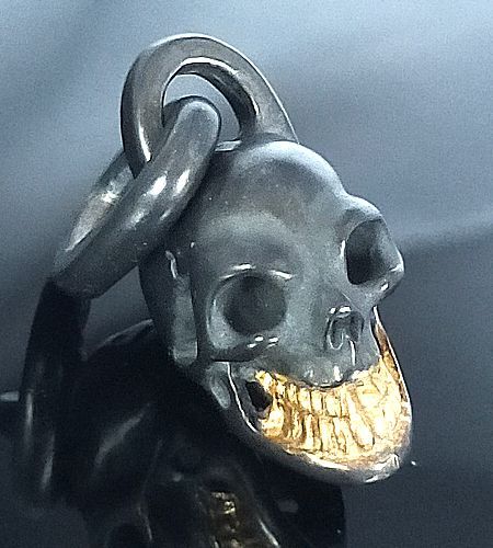 Single Skull With Pure Gold Wrap Teeth Pendant