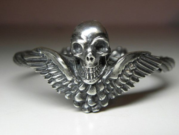 画像2: Wing Skull With Roller Tip Wire Bangle (2)