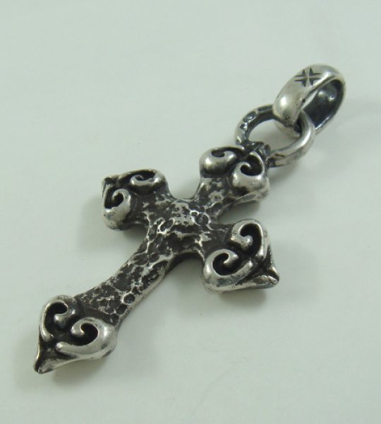 画像3: Quarter 4 Heart Chiseled Cross With H.W.O Pendant (3)