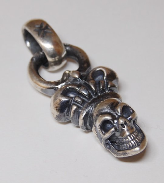 画像2: Skull & Crown With H.W.O Pendant (2)